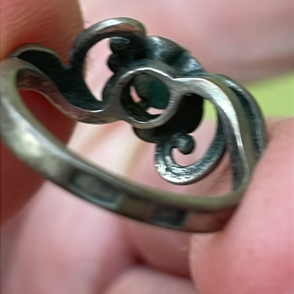 Antique Sterling Silver and Green Siberian turquoise Ring Elegant Craftsmanship